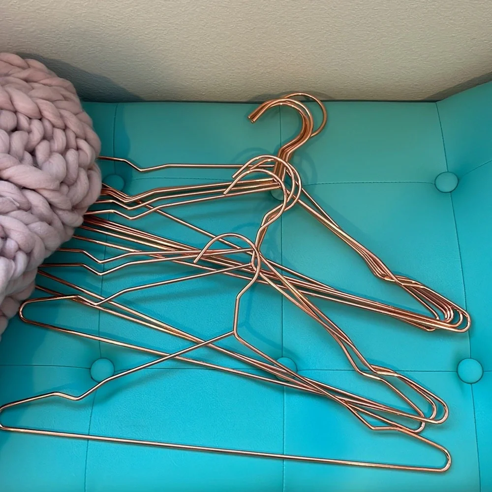 🛍 10 Copper-tone Hangers